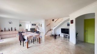  Villa � vendre 7 pi�ces 208 m�