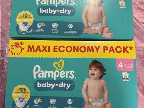 Deux cartons de couches Pampers taille 4 normal La Chapelle-Saint-Luc (10)