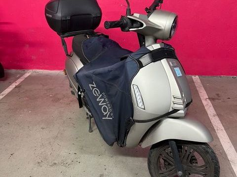 Scooter ZEWAY 2022 occasion Paris 75010