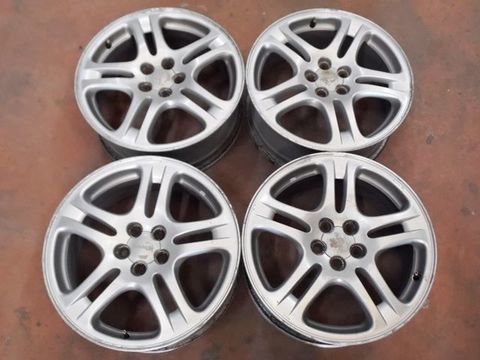 Pi&egrave;ces et &eacute;quipements Voiture Pi&egrave;ces et &eacute;quipements Voiture  occasion Bons-en-Chablais 74890