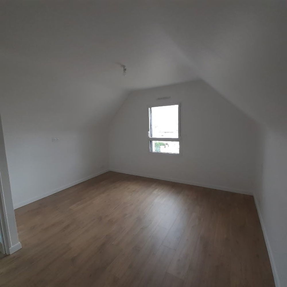 Location Maison Location maison Ambon 111 m2 4 chambres Ambon
