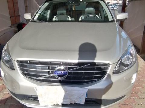 Volvo XC60 D4 190 ch Signature Edition Geartronic A 2017 occasion Orleans 45100