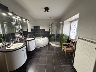  Maison � vendre 6 pi�ces 200 m�