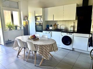  Appartement � louer 6 pi�ces 185 m�