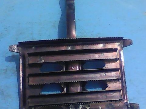 Brosse &eacute;trille en fer. 4 33540 Cleyrac