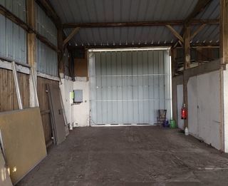  Parking / Garage � louer 130 m�