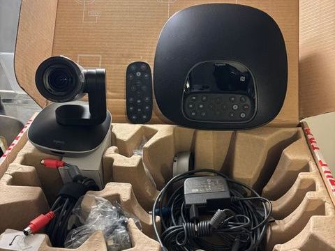 Syst&egrave;me de Cam&eacute;ra de Conf&eacute;rence Logitech Complet Neuf 550 93330 Neuilly-sur-marne