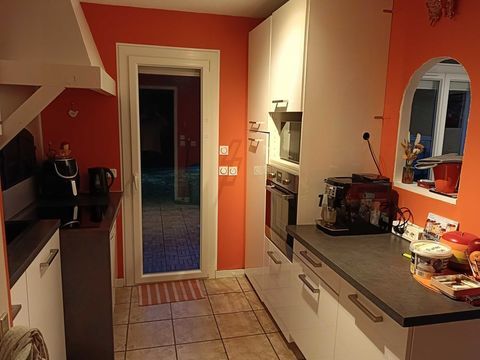   maison+115m� Maison - 5 pi�ce(s) - 115 m�