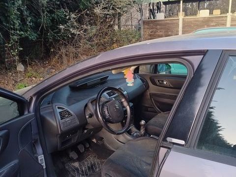 Citro&euml;n C4 2.0i 16V 138 Exclusive 2005 occasion Bourbon-Lancy 71140