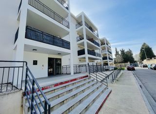  Appartement � louer 4 pi�ces 78 m� Avignon