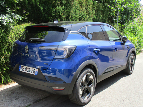 Renault Captur E-Tech full hybrid 145 Techno 2025 occasion Voisins-le-Bretonneux 78960