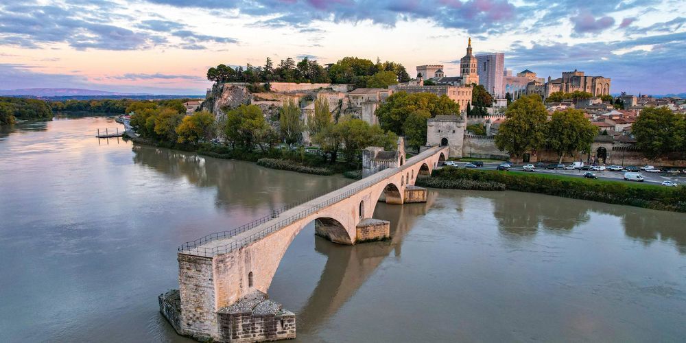   Avignon (84000)