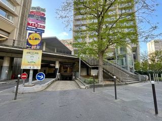  Parking / Garage � louer 2 m�