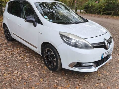 Renault Sc&eacute;nic Dcl 110 boss evo 2 dynamique 2015 occasion Blois 41000