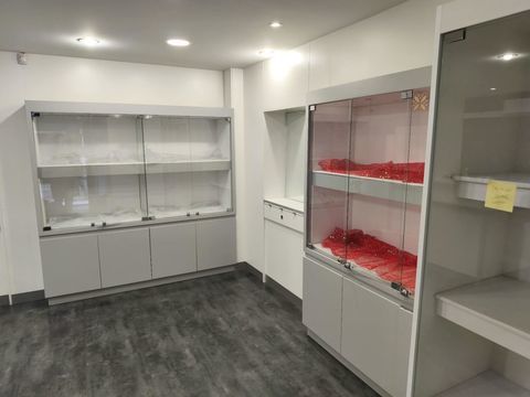   Local commercial + 3 pi�ces atelier Atelier - 4 pi�ce(s) - 89 m�