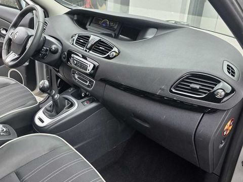 Renault Sc&eacute;nic III Scenic dCi 110 FAP eco2 Dynamique 2012 occasion Le Porge 33680