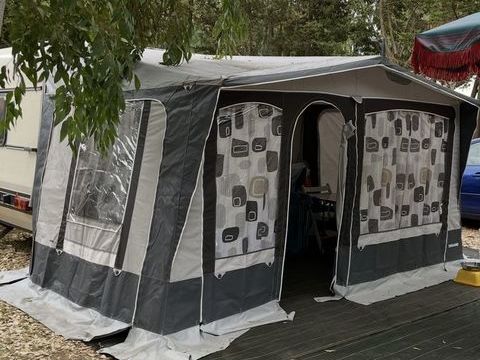 B&Uuml;RSTNER Caravane 1988 occasion Roanne 42300