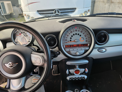 Mini Cooper S Hatch 1.6i - 184 50 Camden 2010 occasion Chambuf 42330