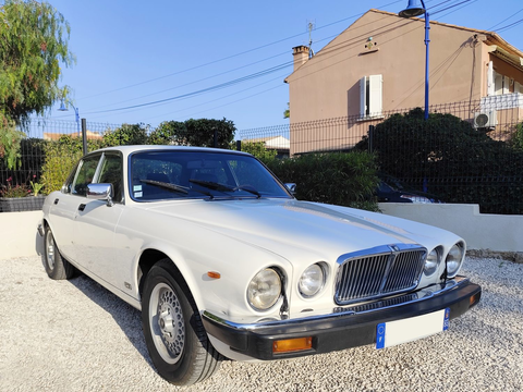 Jaguar XJ 6 4.2 A 1984 occasion Aups 83630