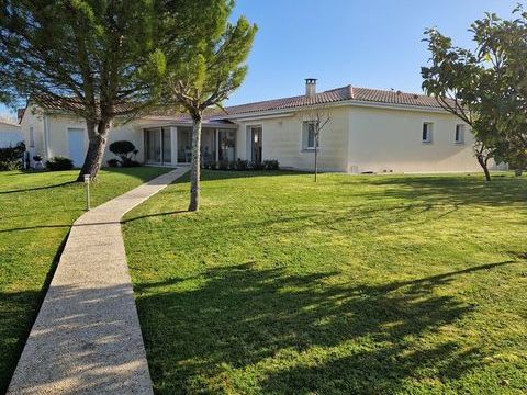   Maison de plain pied  Maison - 6 pi�ce(s) - 169 m�