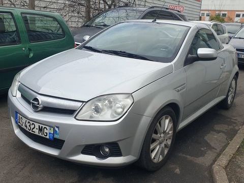Opel Tigra cab 1.4 - 90 Twinport Enjoy 2004 occasion Maisons-Alfort 94700