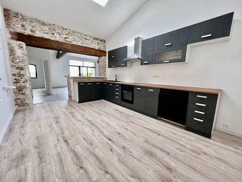   Grande maison de 5 chambres en pierre renovee Maison - 5 pi�ce(s) - 170 m�