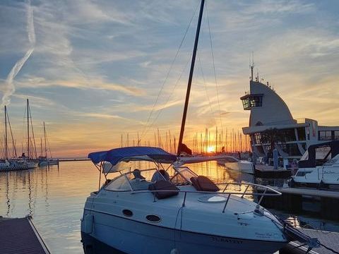 Bateaux &agrave; moteur P&ecirc;che-promenade 1997 occasion Argilliers 30210