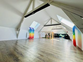  Atelier � louer 8 pi�ces 33 m�