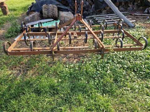 Mat&eacute;riel Agricole / Viticole Mat&eacute;riel Agricole / Viticole 1300 occasion Hauterives 26390