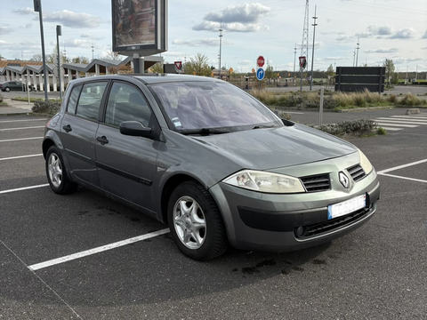 Renault M&eacute;gane II M&eacute;gane 1.6 16V Confort Expression 2004 occasion Chailly-en-Bi&egrave;re 77930