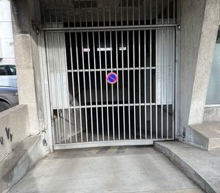  Parking / Garage  louer 14 m