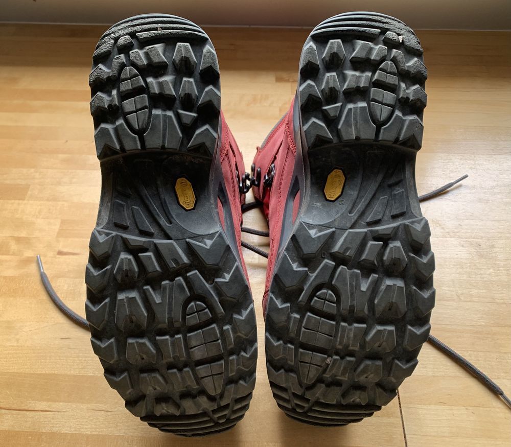 &Agrave; vendre chaussures randonn&eacute;e LOWA femme Chaussures