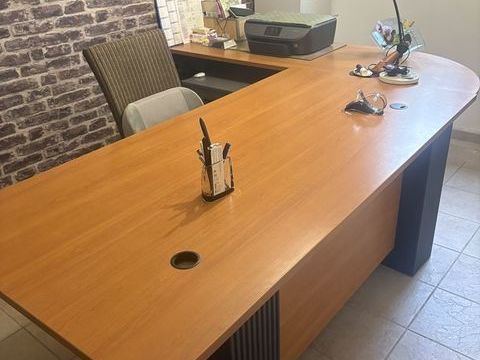 VENDS BUREAU ET ARMOIRE Salon-de-Provence (13)
