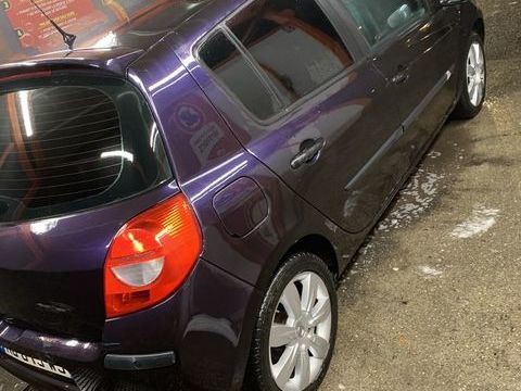 Renault Clio III Clio 2.0 16V 140 Initiale 2007 occasion Lyon 69004