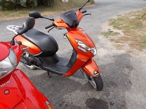 Pi&egrave;ces et &eacute;quipements Moto - Scooter - Quad Pi&egrave;ces et &eacute;quipements Moto - Scooter - Quad  occasion Abilly 37160