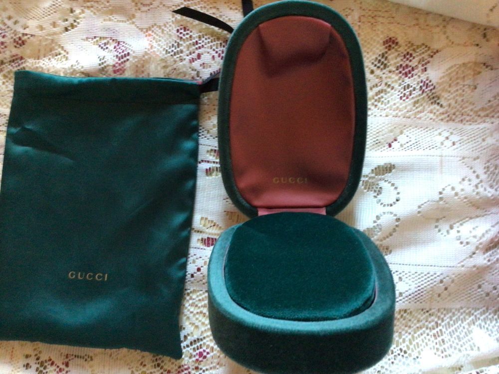Bo&icirc;te rare &agrave; bijou gucci Bijoux et montres