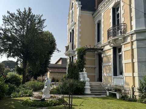   Maison de ma�tre  Maison - 12 pi�ce(s) - 450 m�