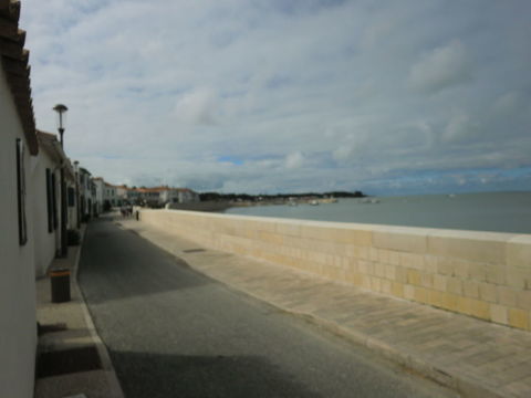   Ile de RE, bord de mer, site class� , F3 rdc  Appartement - 3 pi�ce(s) - 68 m�