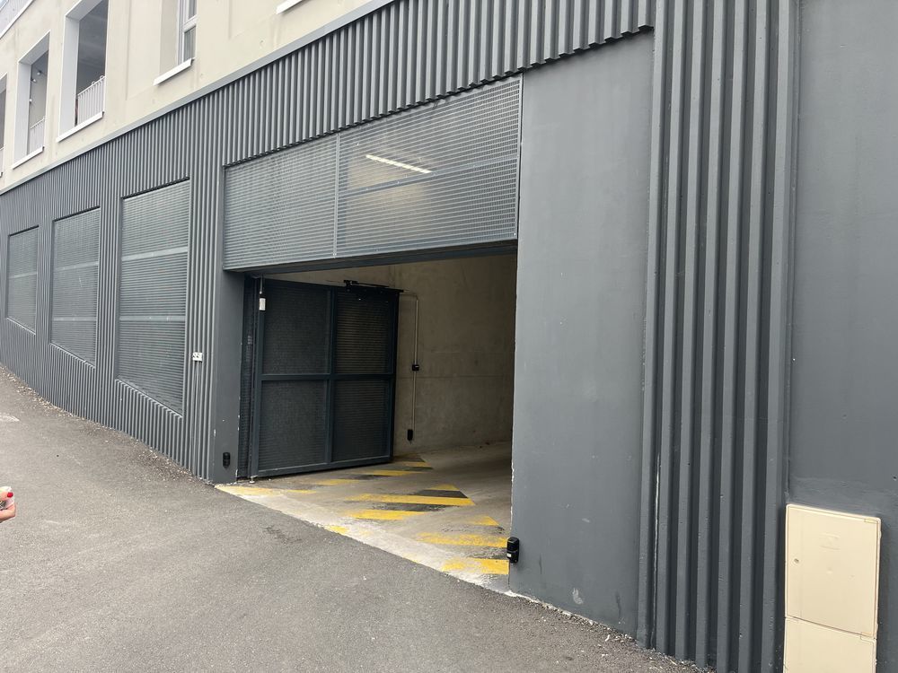 Location Parking/Garage Parking située en plein bourg de saint herblain. Saint-herblain