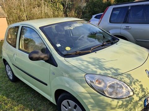 Renault Twingo II 1.2 LEV 16v 75 eco2 Night&Day 2009 occasion Cl&eacute;r&eacute;-les-Pins 37340