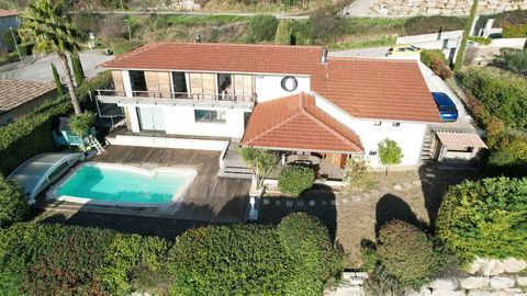   Villa moderne de type T6, 185m�, sur Lieuran-Cabriere Villa - 6 pi�ce(s) - 185 m�