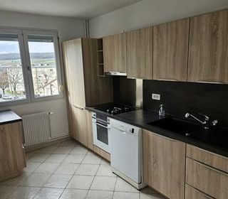  Appartement � louer 4 pi�ces 79 m�