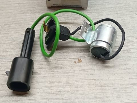 Pi&egrave;ces et &eacute;quipements Voiture Pi&egrave;ces et &eacute;quipements Voiture  occasion Laudun-l'Ardoise 30290