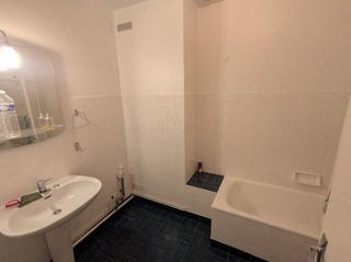  Chambre � louer 6 pi�ces 125 m�