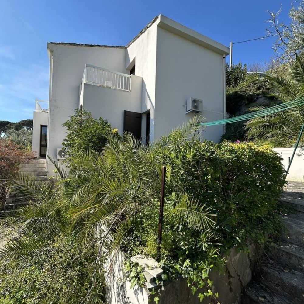 � vendre  Villa Miomo (20200)