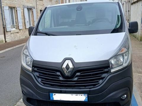 Renault Trafic TRAFIC CA L2H1 1200 KG 2.5 DCI 140 GENERIQUE 2016 occasion Mauz&eacute;-sur-le-Mignon 79210