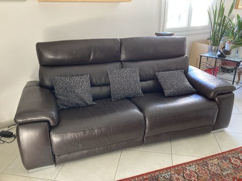 Canap� cuir 2/3 places 360 Sarzeau (56)