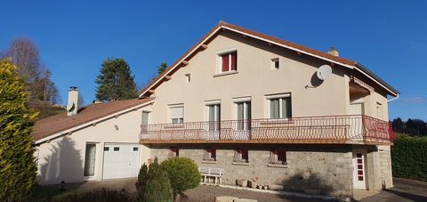   Belle maison sur terrain arbor� de 5 854 m�. Maison - 7 pi�ce(s) - 135 m�