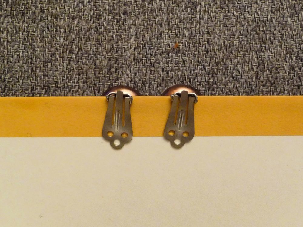 Boucles D'oreilles &agrave; Clipper Demi Boule Marron et Argent&eacute; Bijoux et montres
