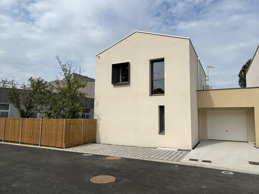   Montaigu (85600)